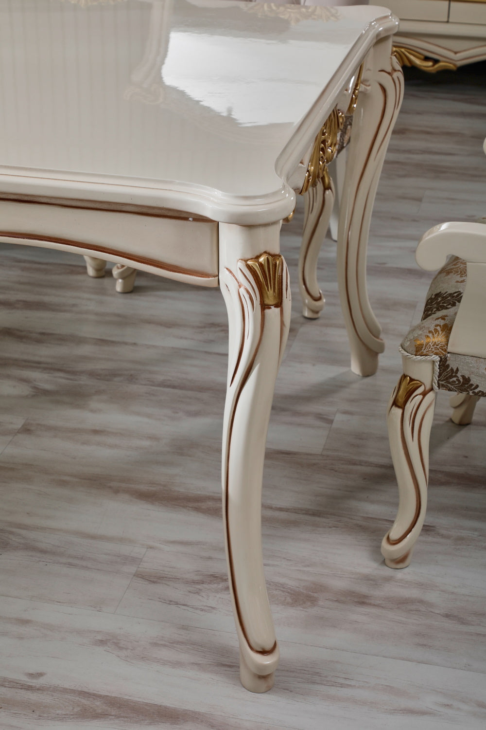 Buse Dining Room Set